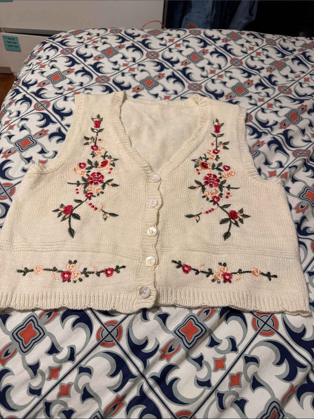 SHEIN Cream V-Neck Embroidered Floral Button-Up Sweater Vest